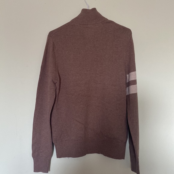 1 Small and 1 medium Tommy Hilfiger Quarter Zip sold seperately - Picture 5 of 6